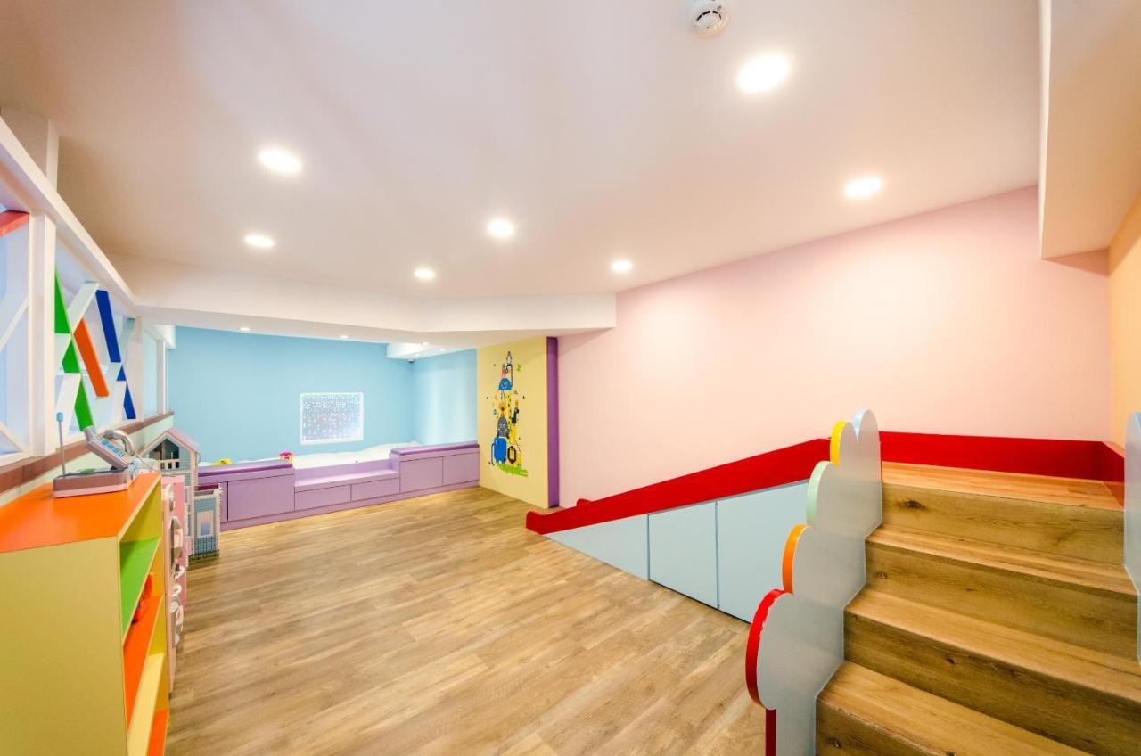 安尼赫時尚旅店 Anich Fashion Inn I 墾丁大街 I 親子遊戲區 I 停車位 Exterior photo
